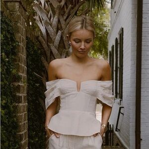 ANTONIO MELANI Elegant Off-Shoulder White Blouse